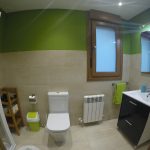 Baño Habitación Orgi - Casa Rural Iturburu situada en Lekunberri